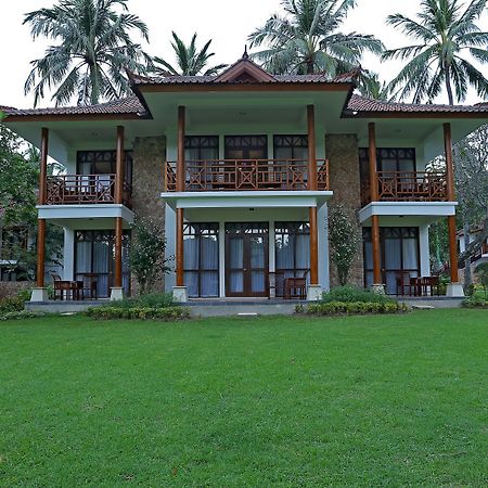 Mangsit Suites By Holiday Resort Lombok Экстерьер фото