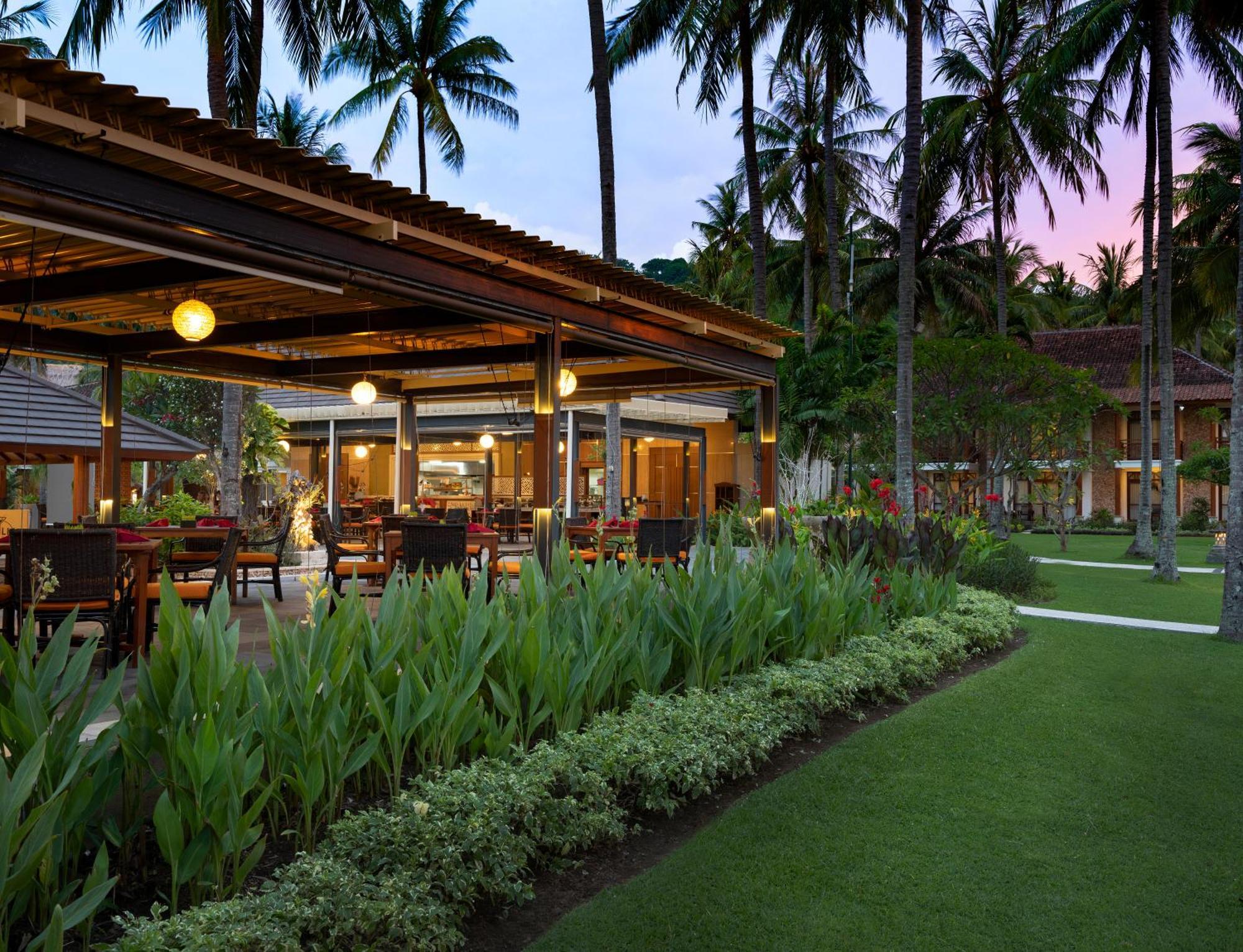 Mangsit Suites By Holiday Resort Lombok Экстерьер фото